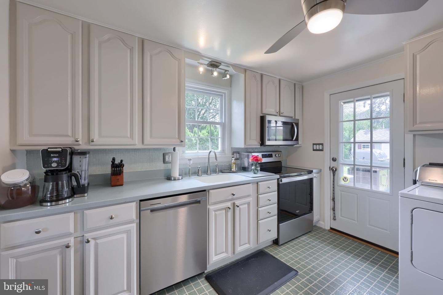 715 Kenton Road photo 12