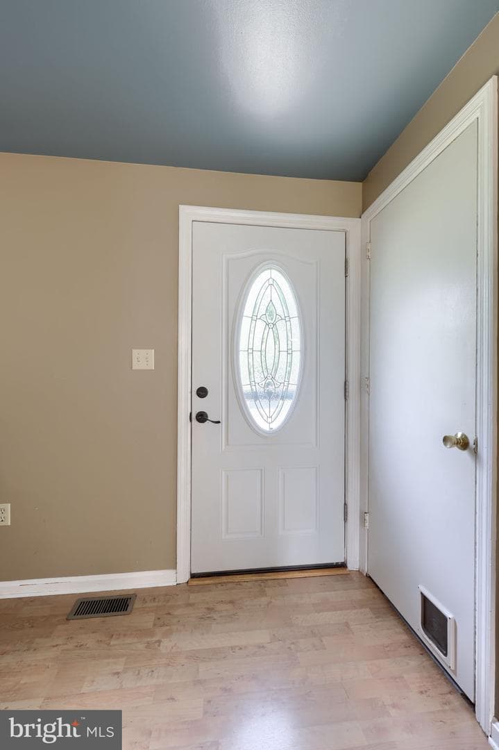 715 Kenton Road photo 9