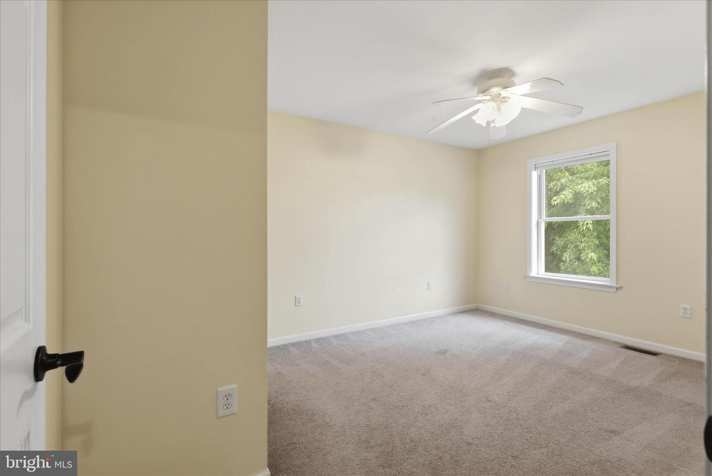 96 N Hershey Avenue photo 37