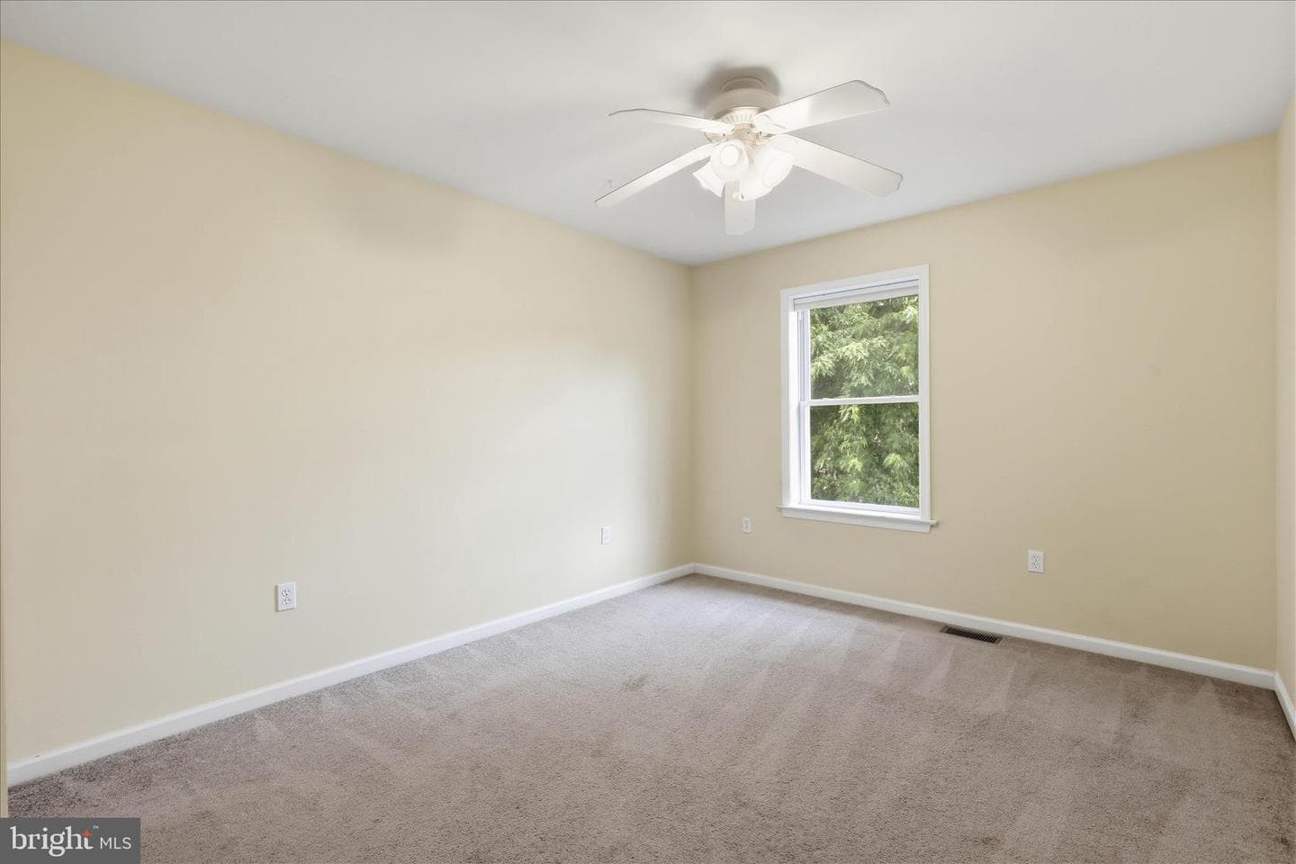 96 N Hershey Avenue photo 38