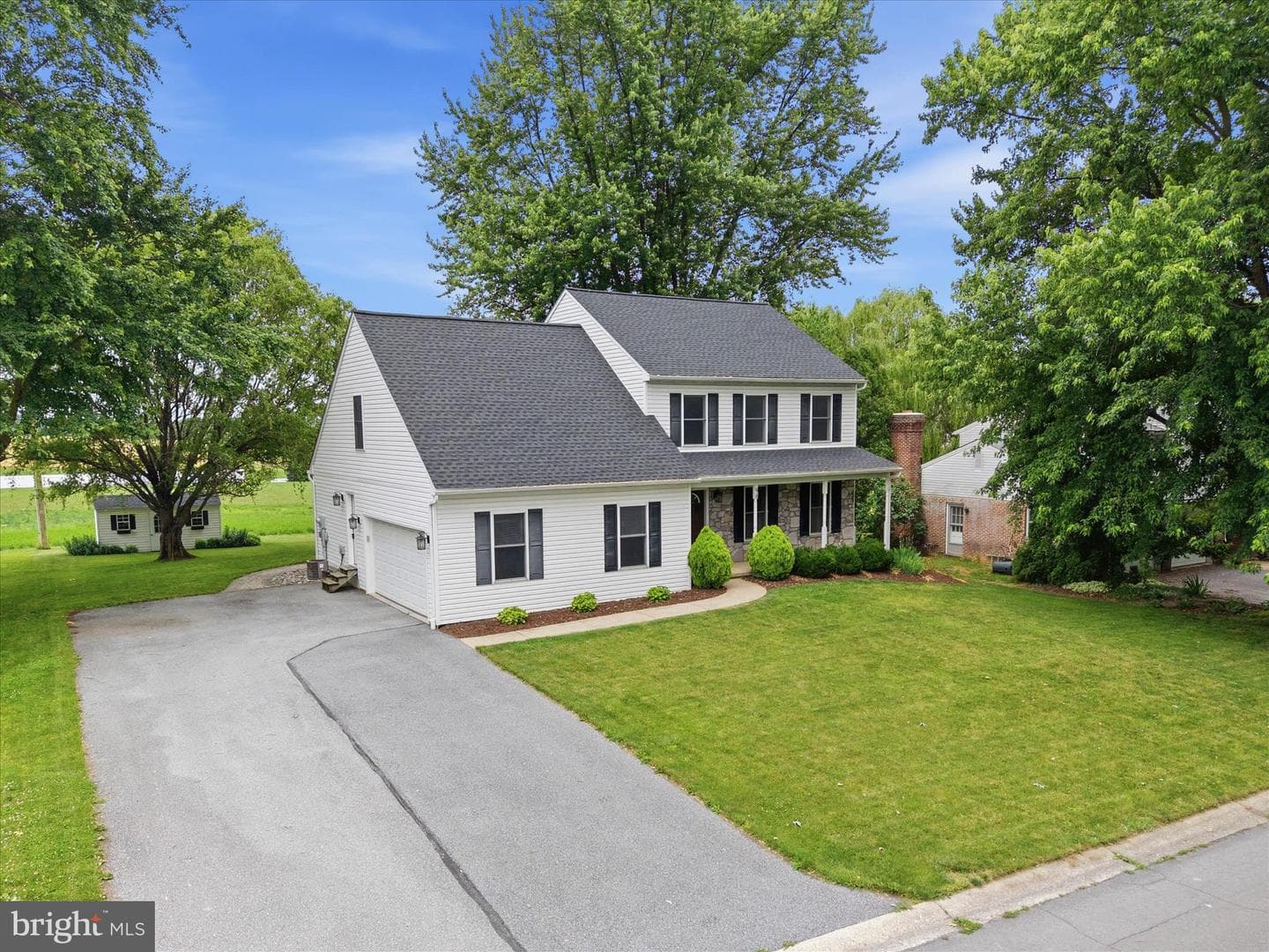 96 N Hershey Avenue photo 4