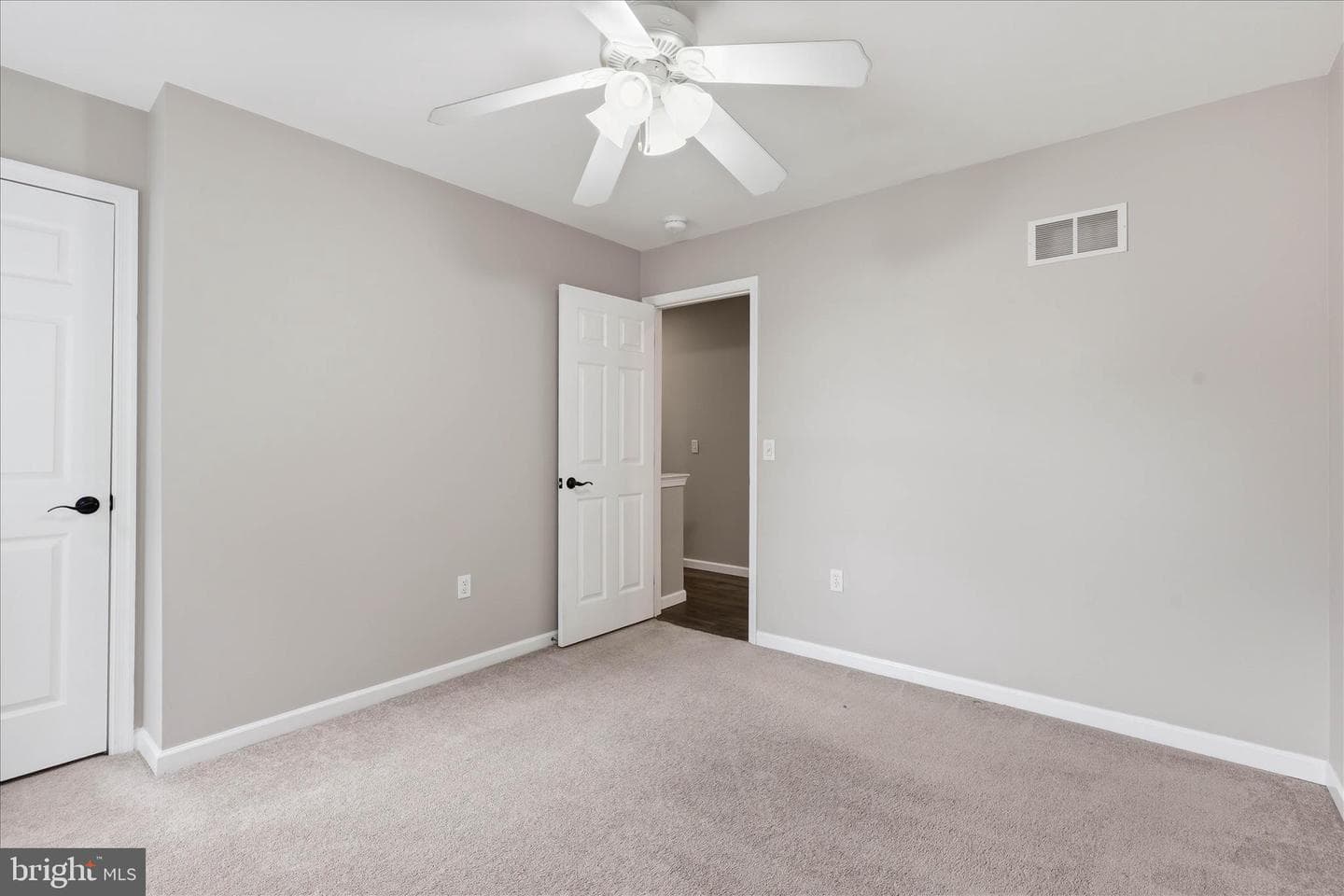 96 N Hershey Avenue photo 42