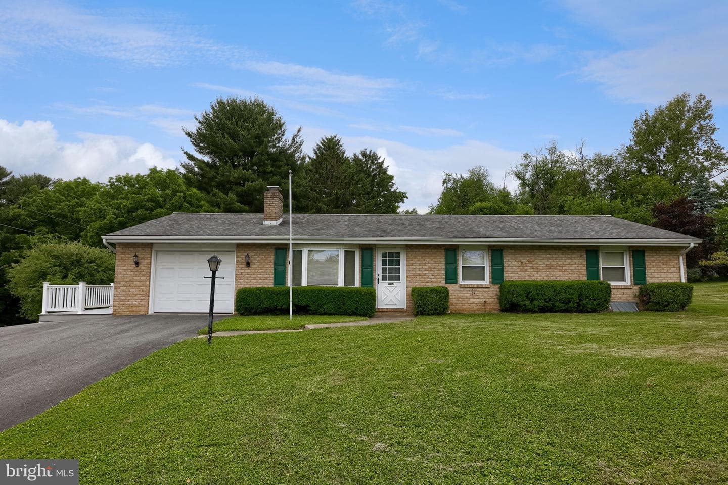 485 Summit Drive, Columbia