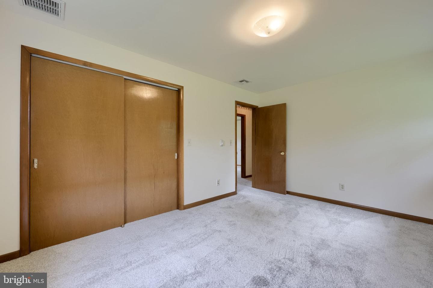 485 Summit Drive photo 17