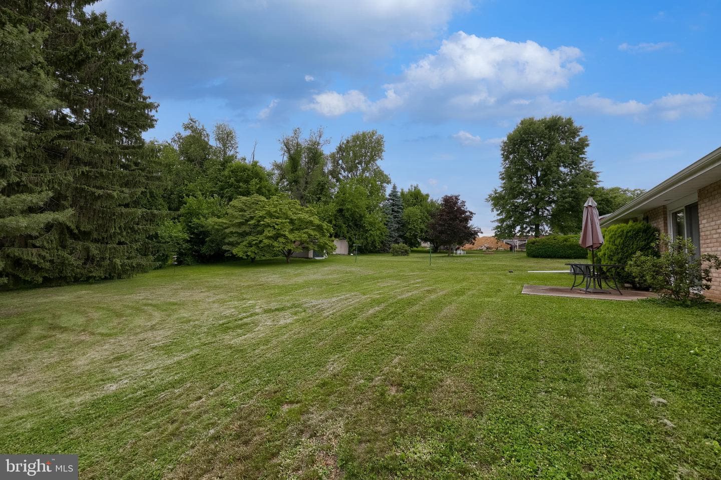 485 Summit Drive photo 30