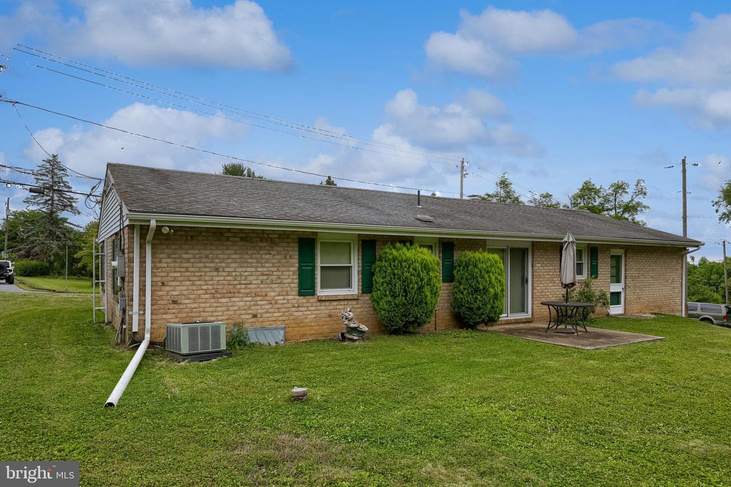 485 Summit Drive photo 33