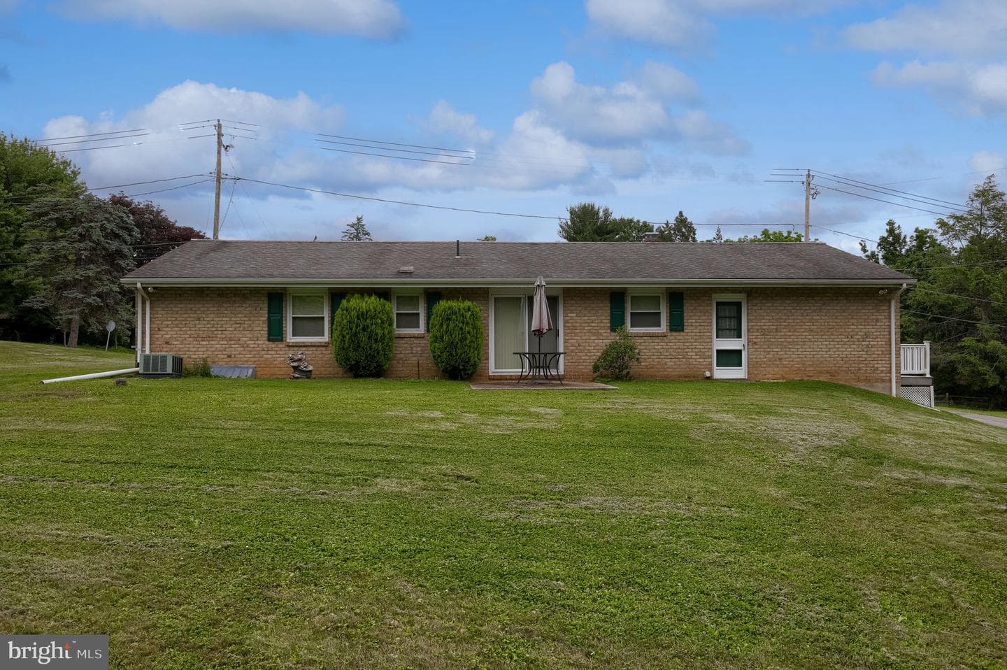 485 Summit Drive photo 34