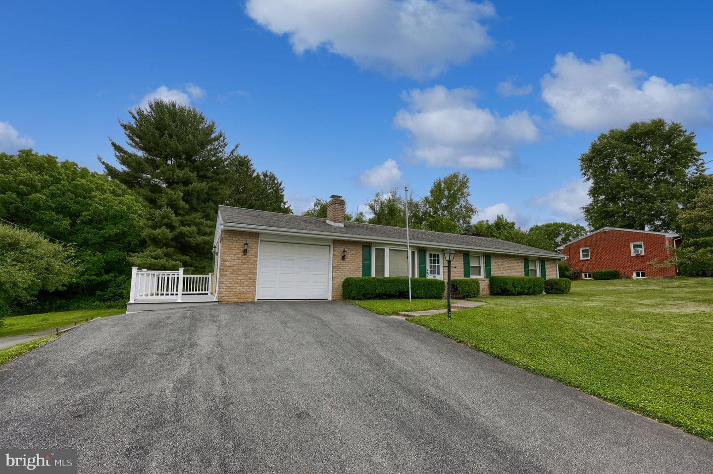 485 Summit Drive photo 36