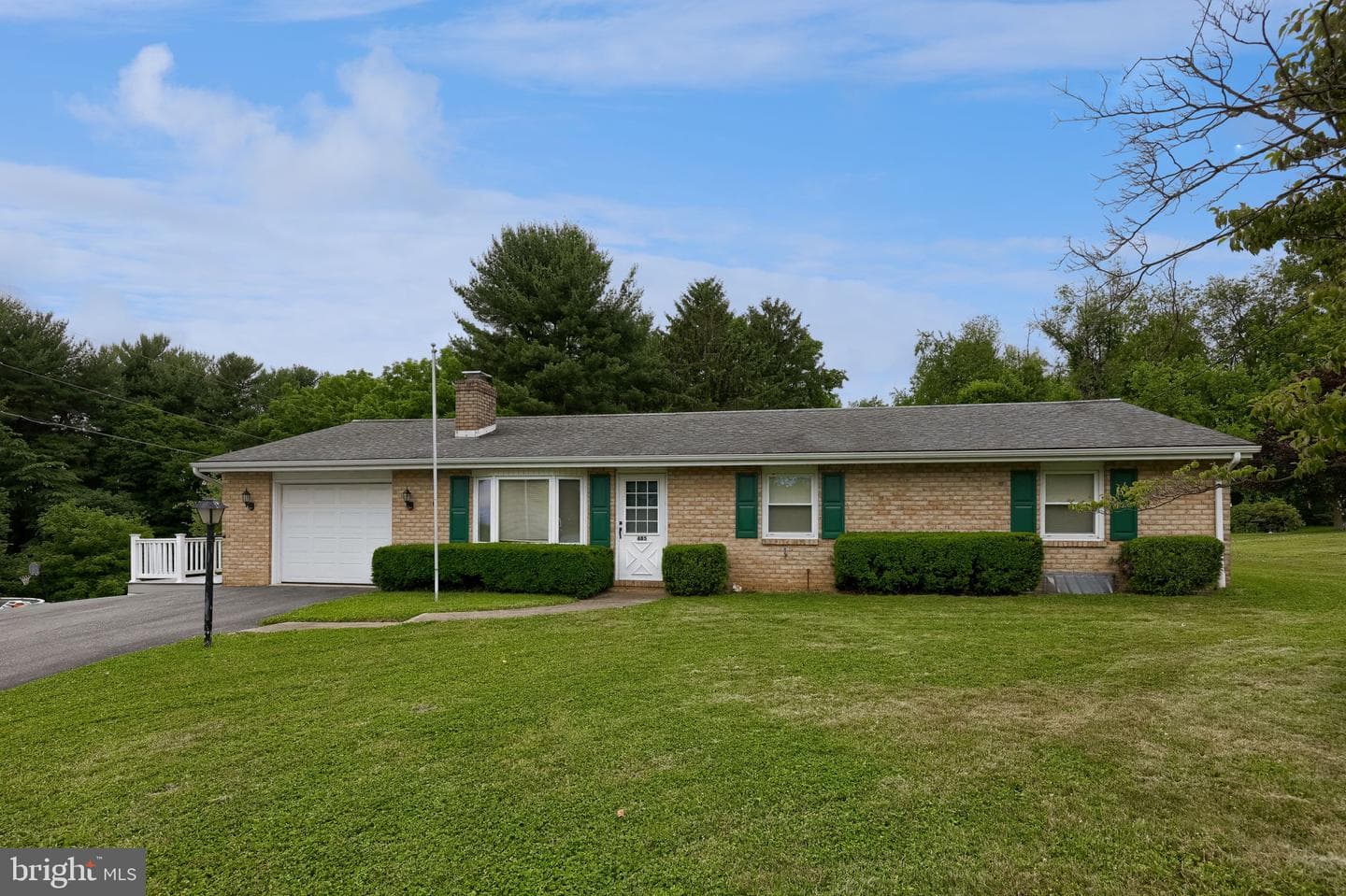 485 Summit Drive photo 38