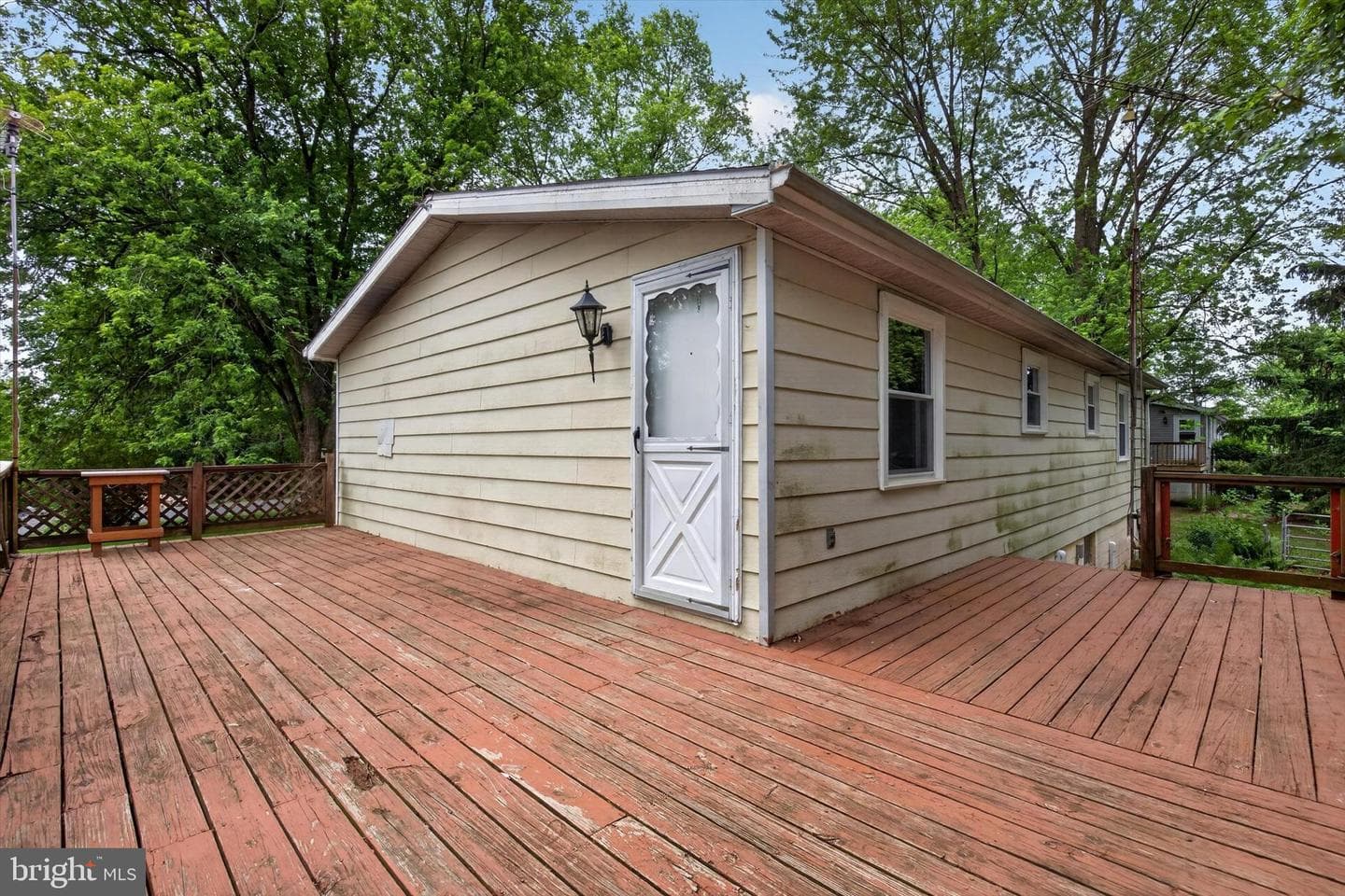 1048 Creek Road photo 16