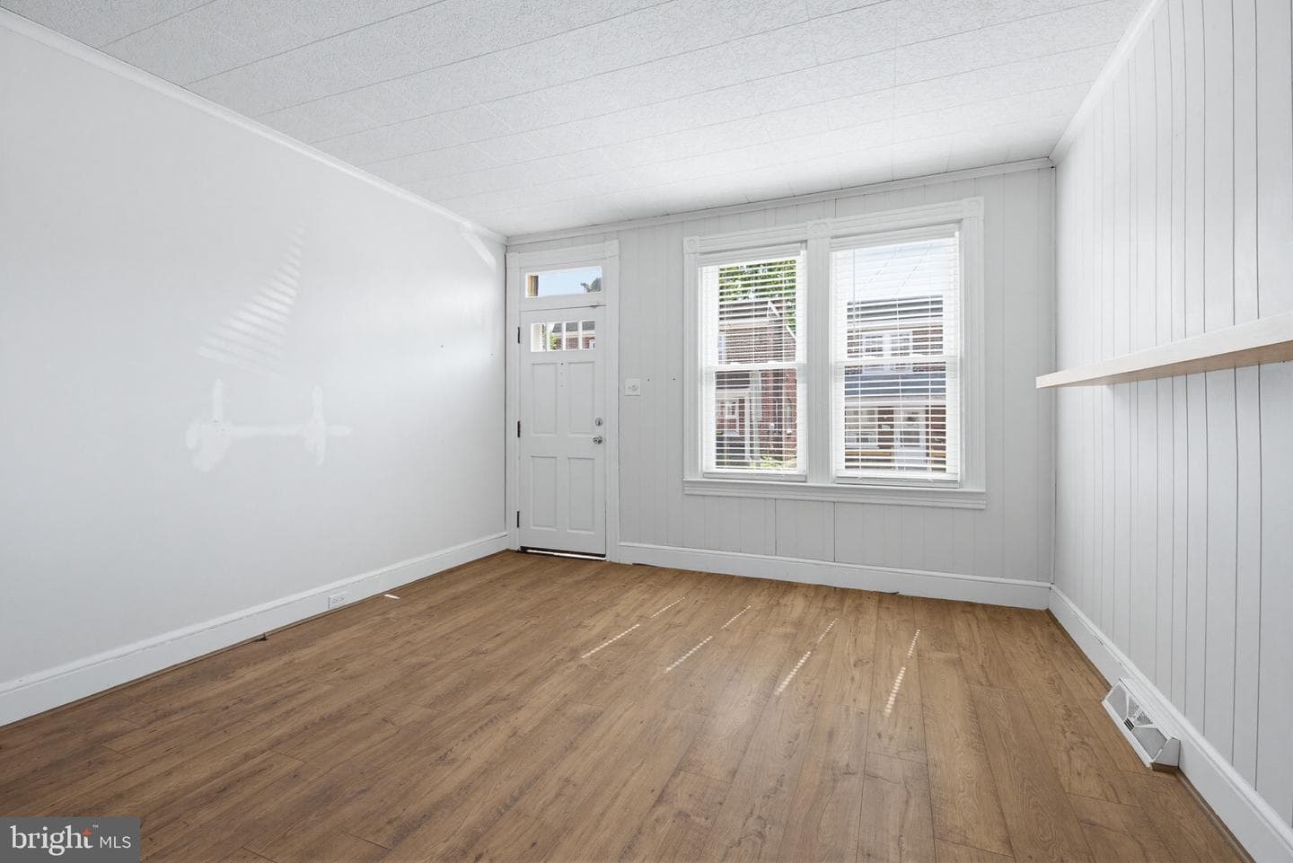 139 Crystal Street photo 10