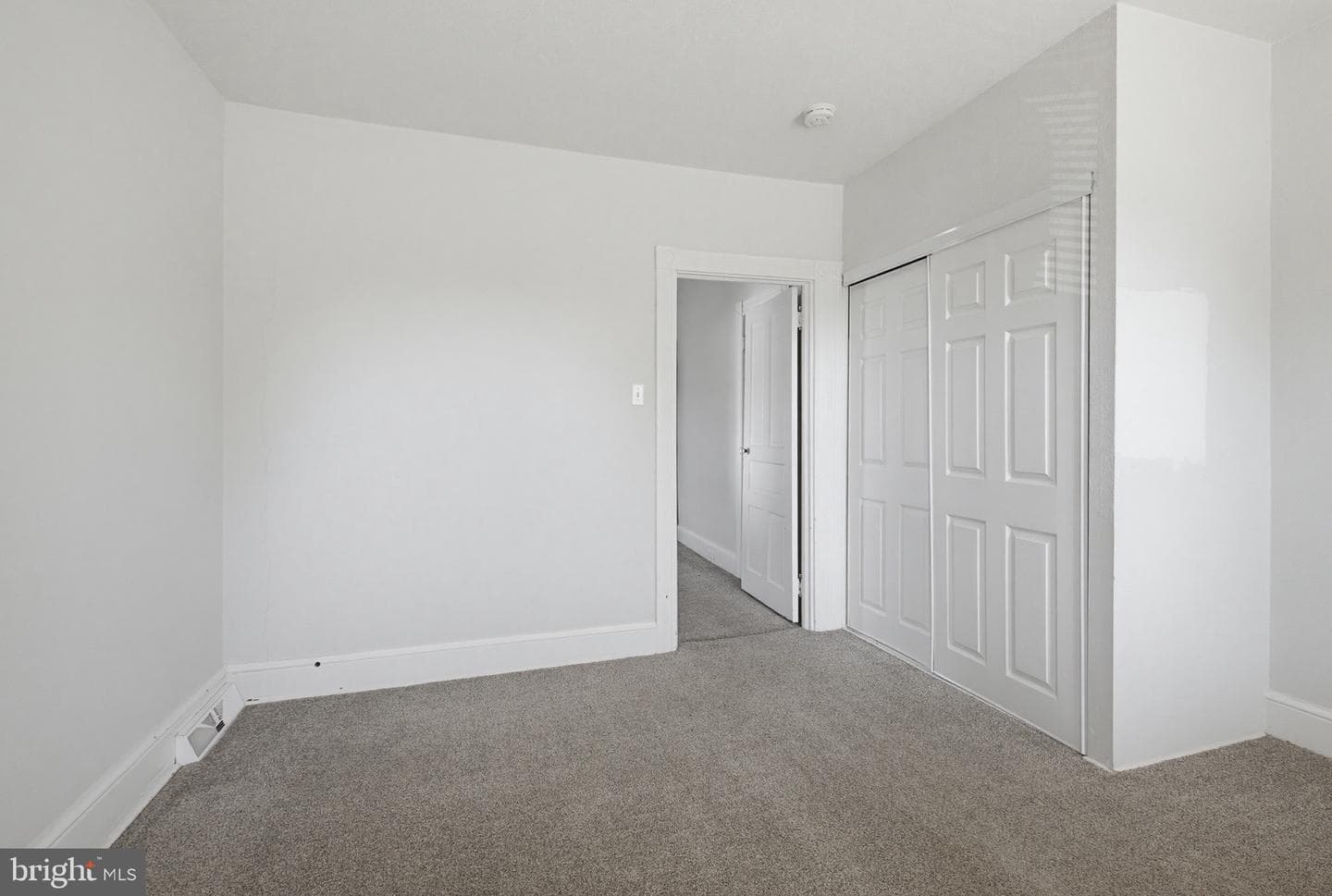 139 Crystal Street photo 15