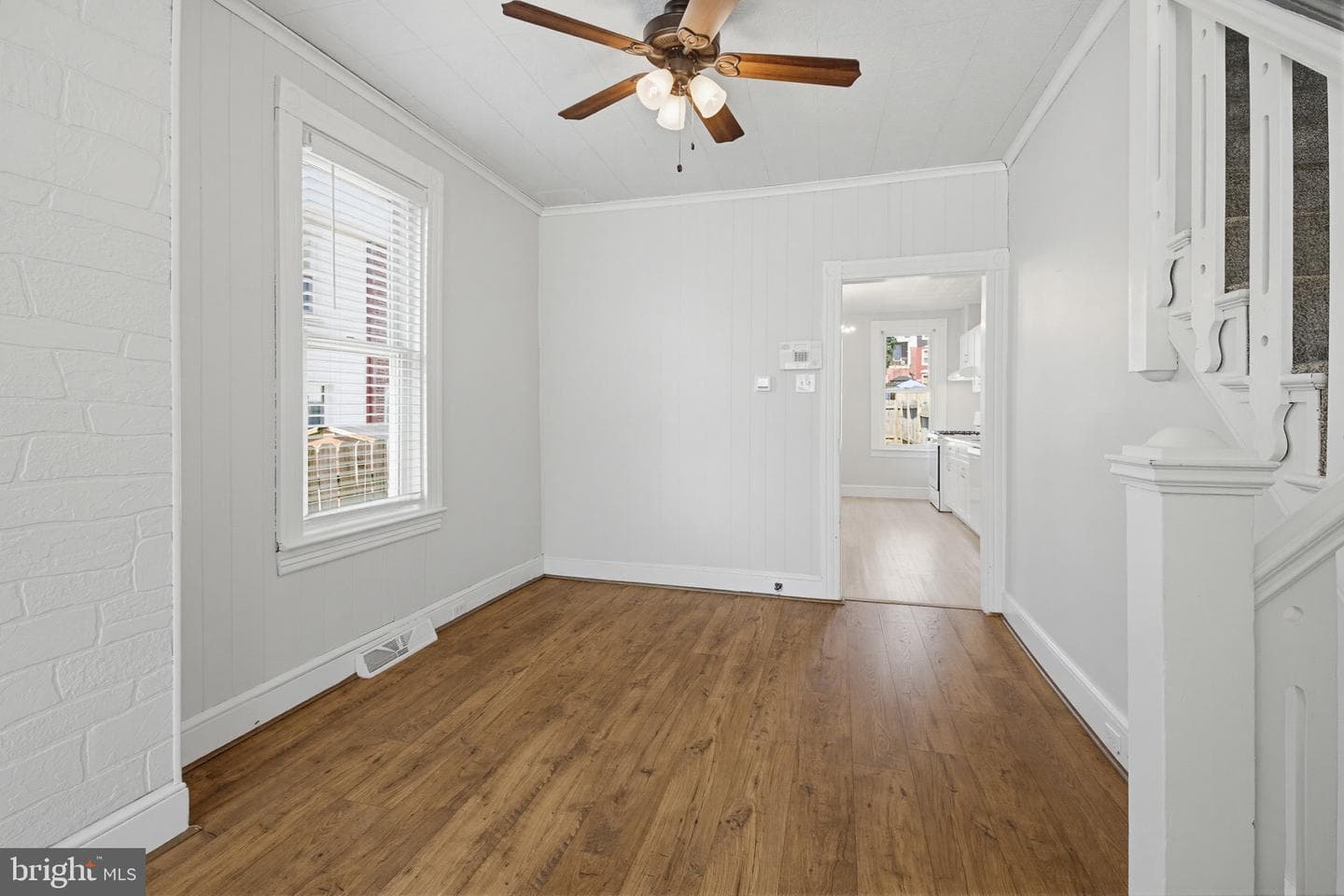 139 Crystal Street photo 4