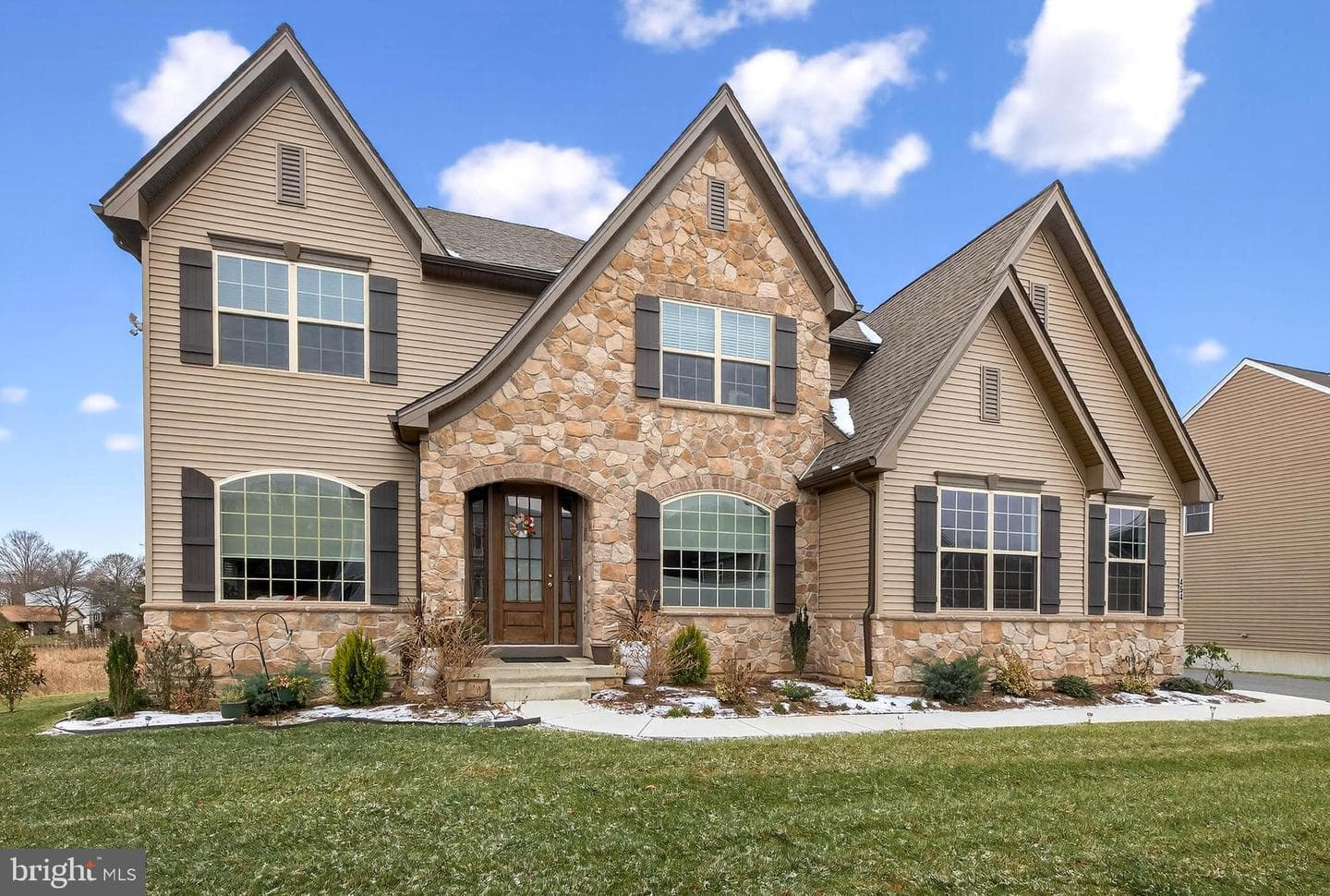 454 E Delp Road, Lancaster