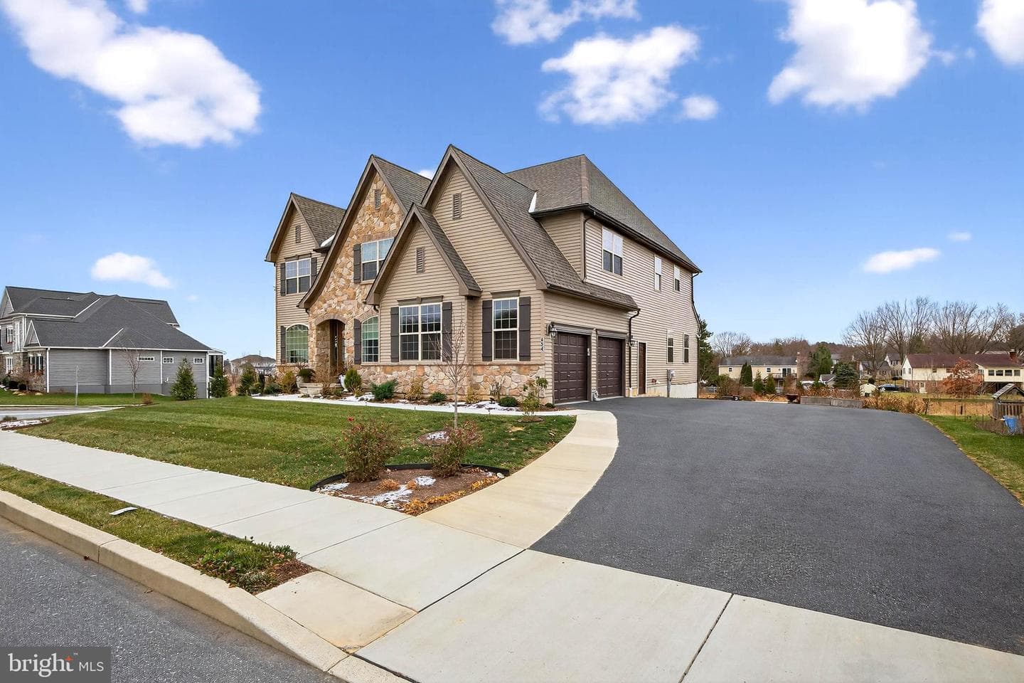 454 E Delp Road photo 64