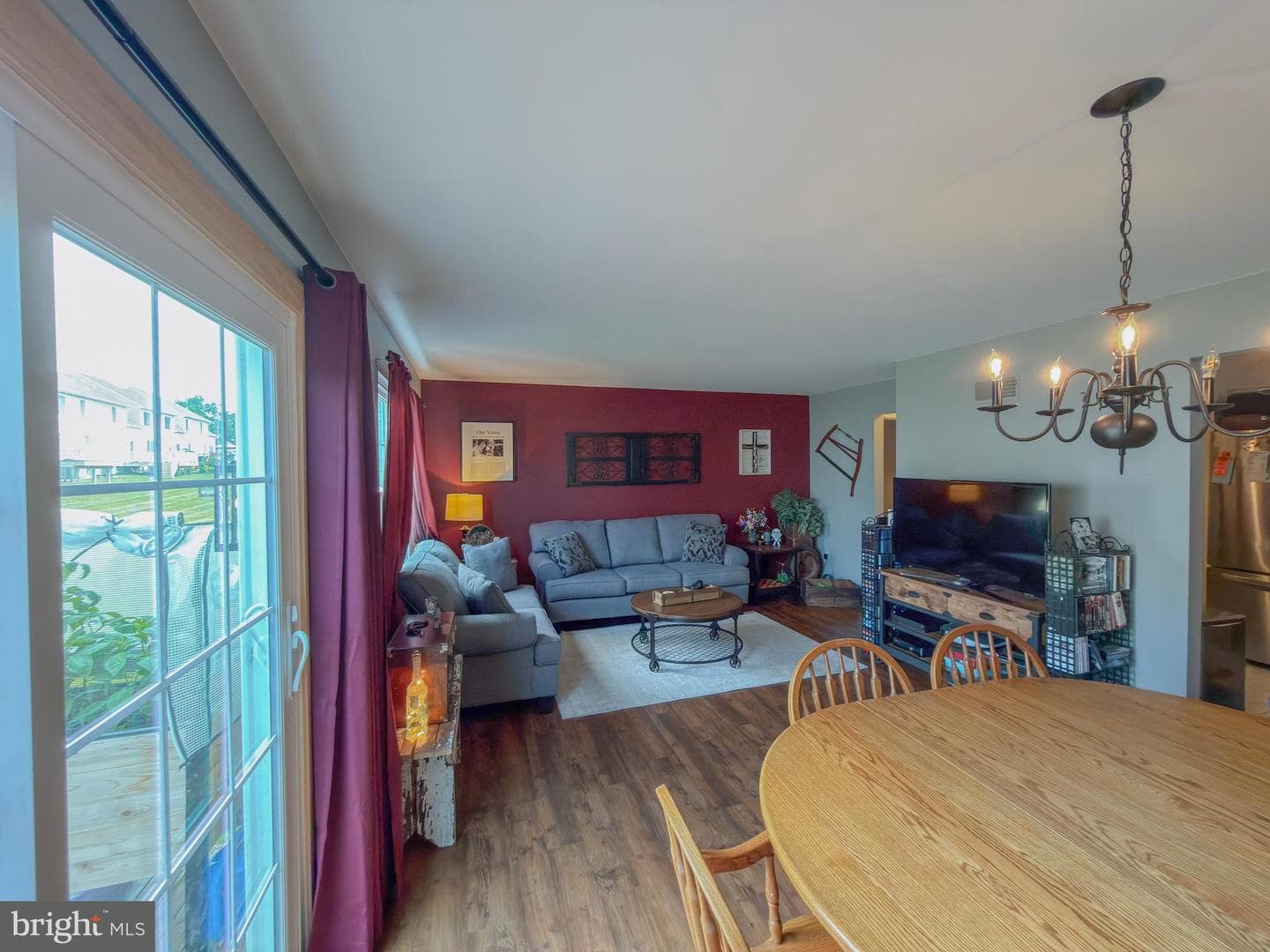 4061 Laurel Lane photo 9