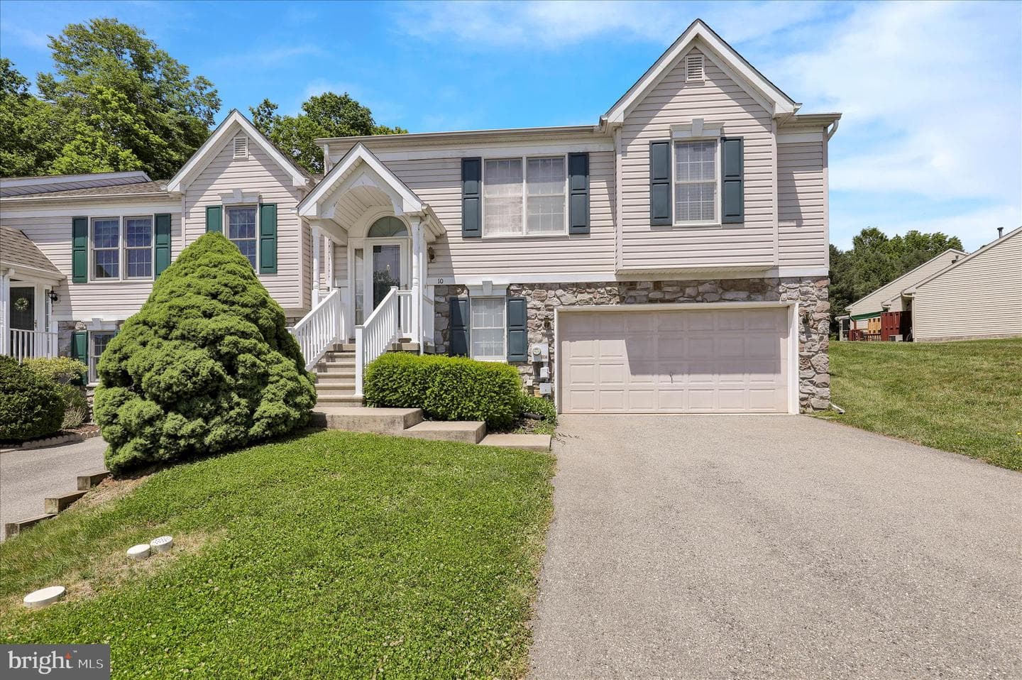 10 Creekside Drive, Millersville