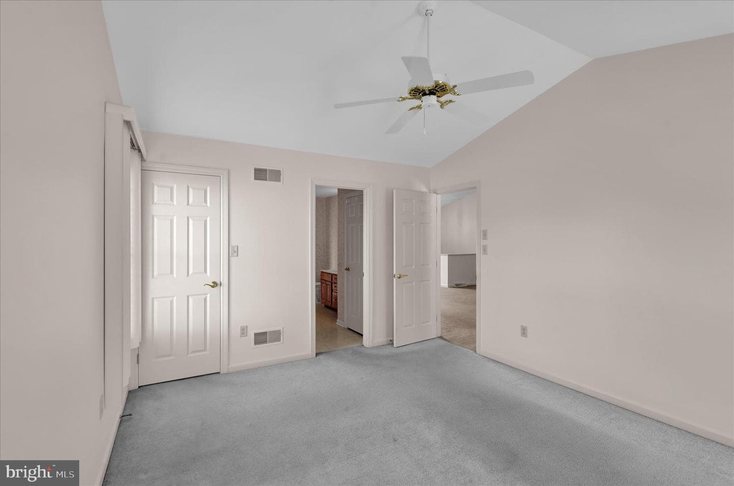 10 Creekside Drive photo 18