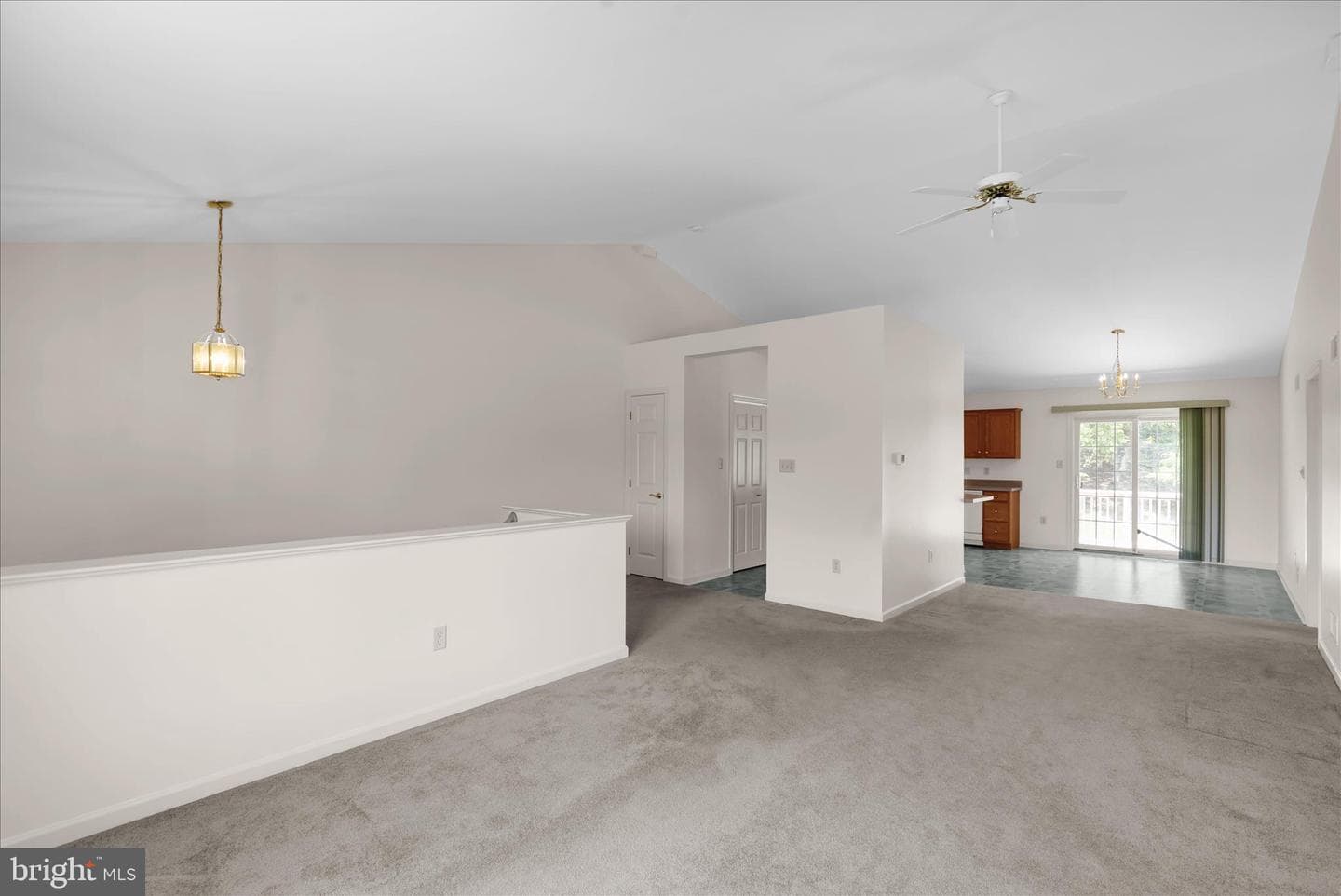 10 Creekside Drive photo 7
