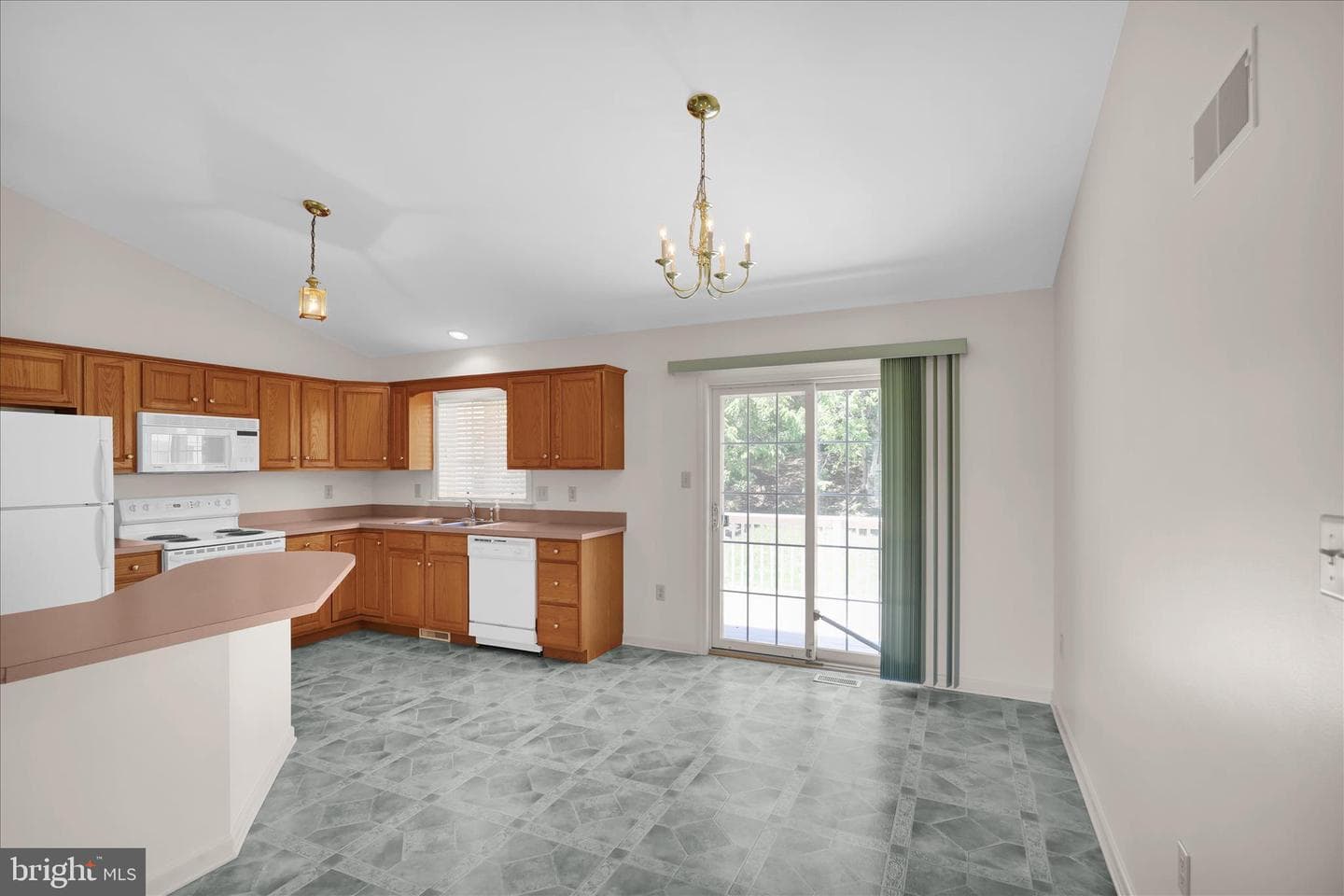 10 Creekside Drive photo 9