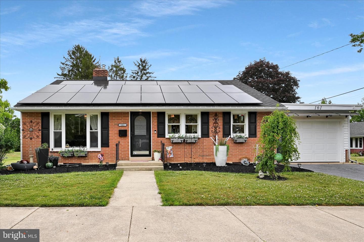 161 N Laurel Street, Manheim