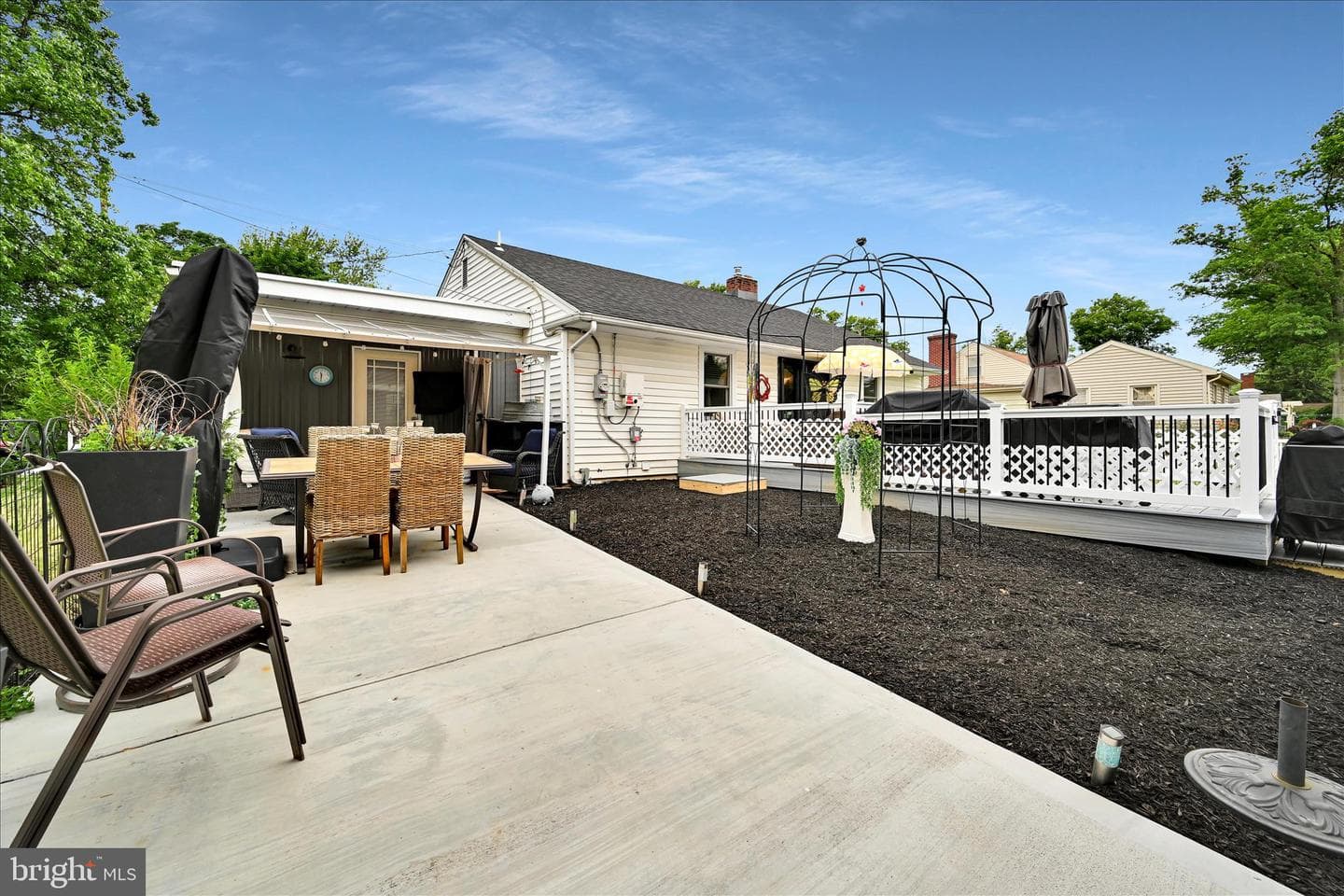 161 N Laurel Street photo 36