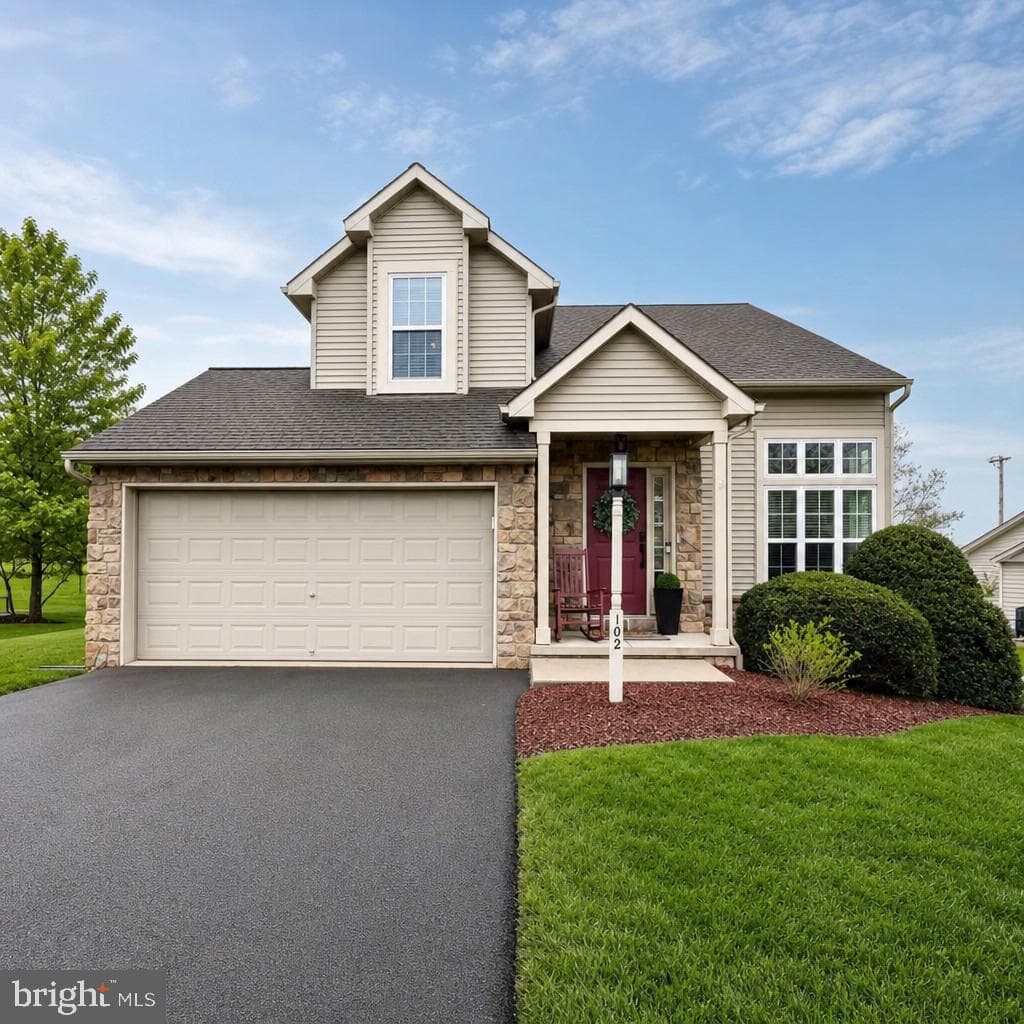 102 Bloomfield Drive, Ephrata