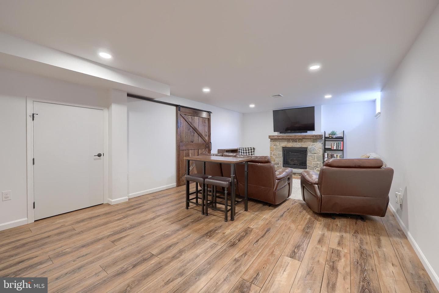 102 Bloomfield Drive photo 18