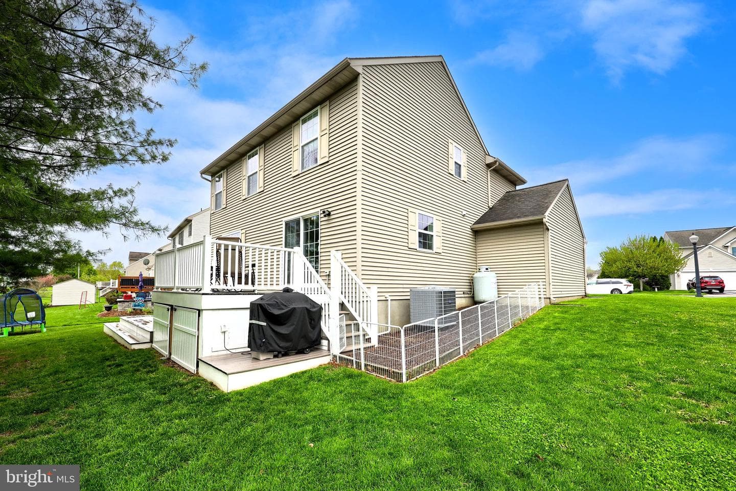 102 Bloomfield Drive photo 33