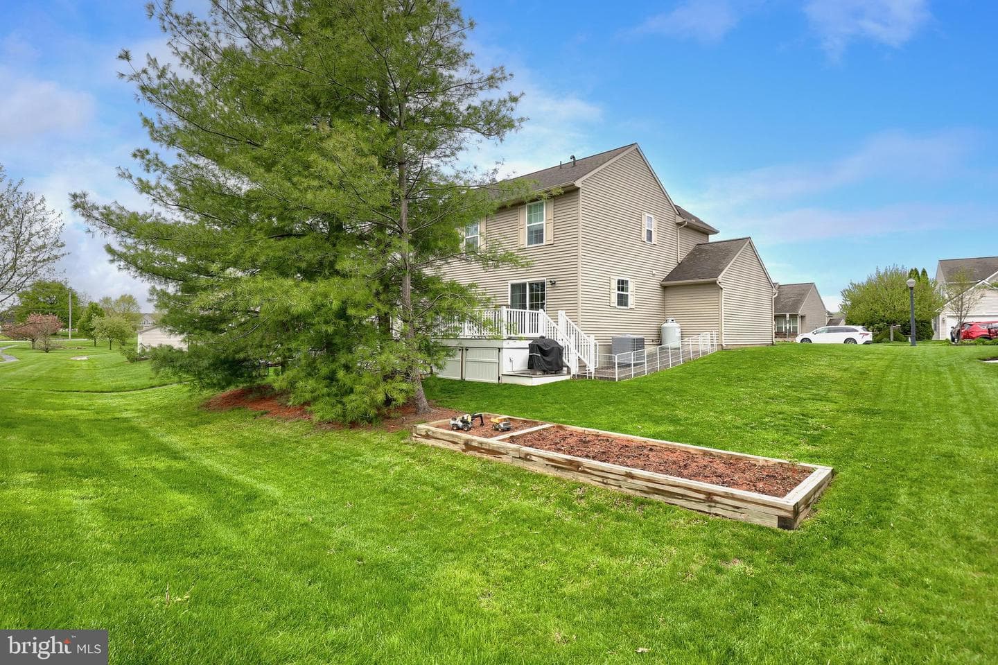 102 Bloomfield Drive photo 37