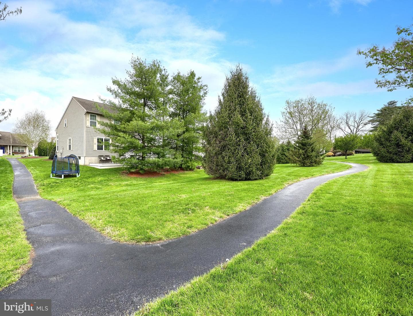102 Bloomfield Drive photo 38