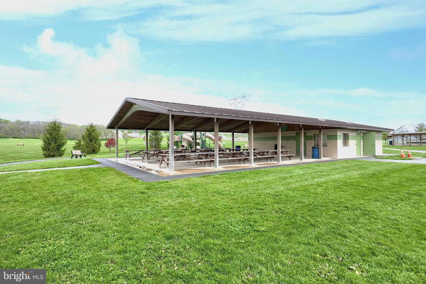 102 Bloomfield Drive photo 41