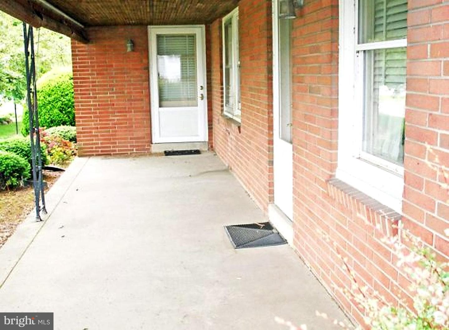 79 Glenbrook Road photo 3