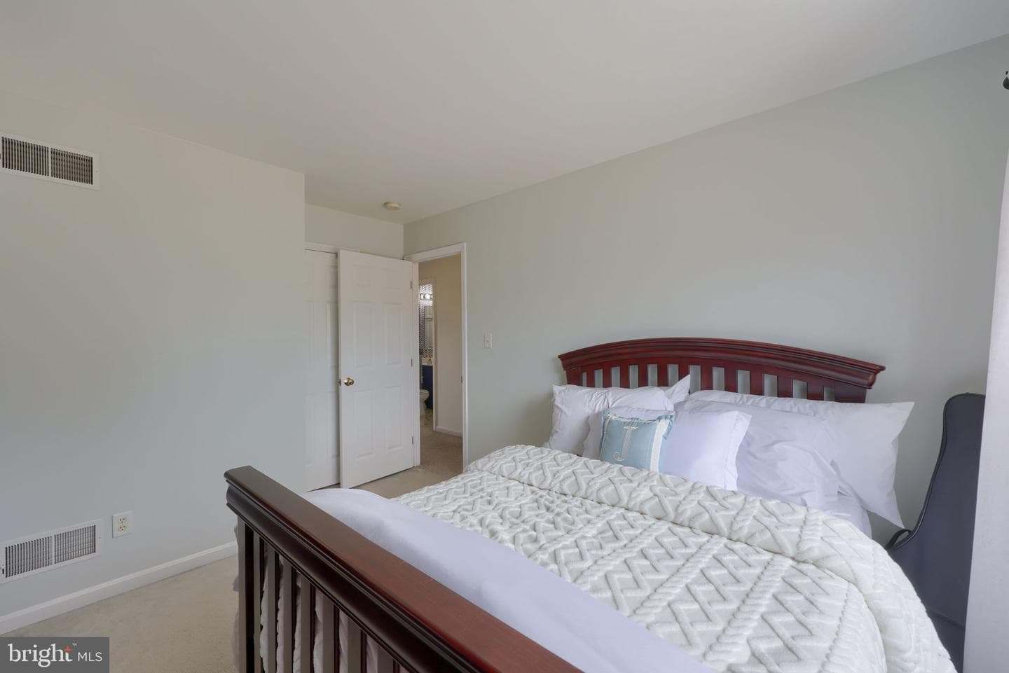 725 Skywalk Lane photo 23