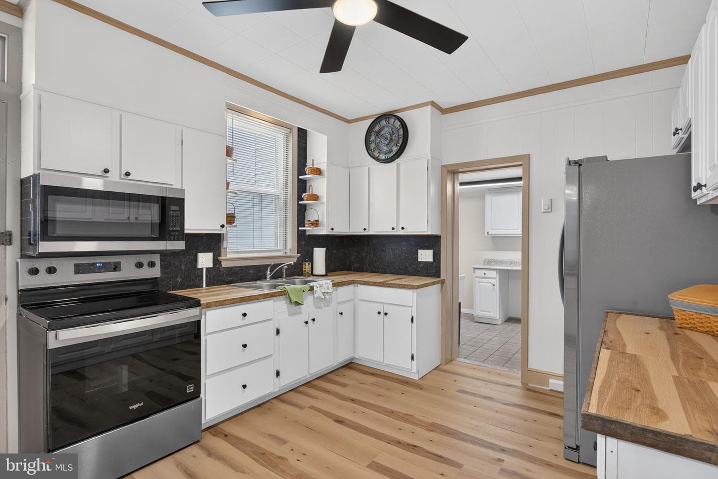 325 Cherry Street photo 17