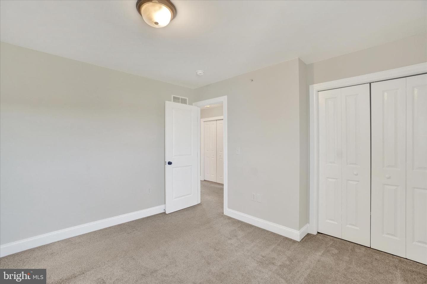 140 Ridgefield Drive photo 22