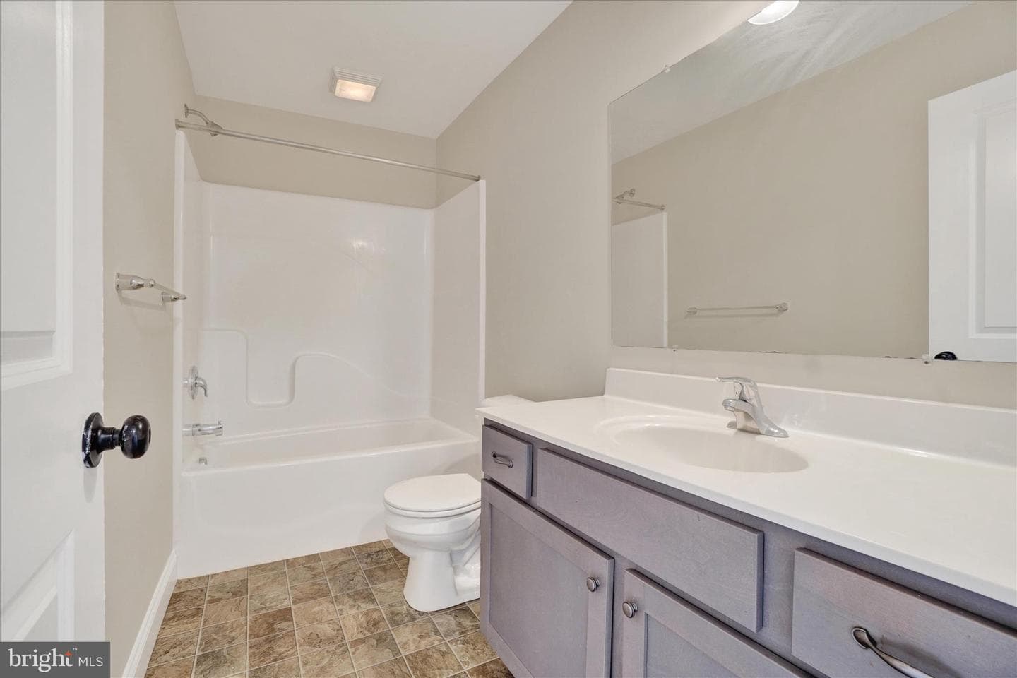 140 Ridgefield Drive photo 24