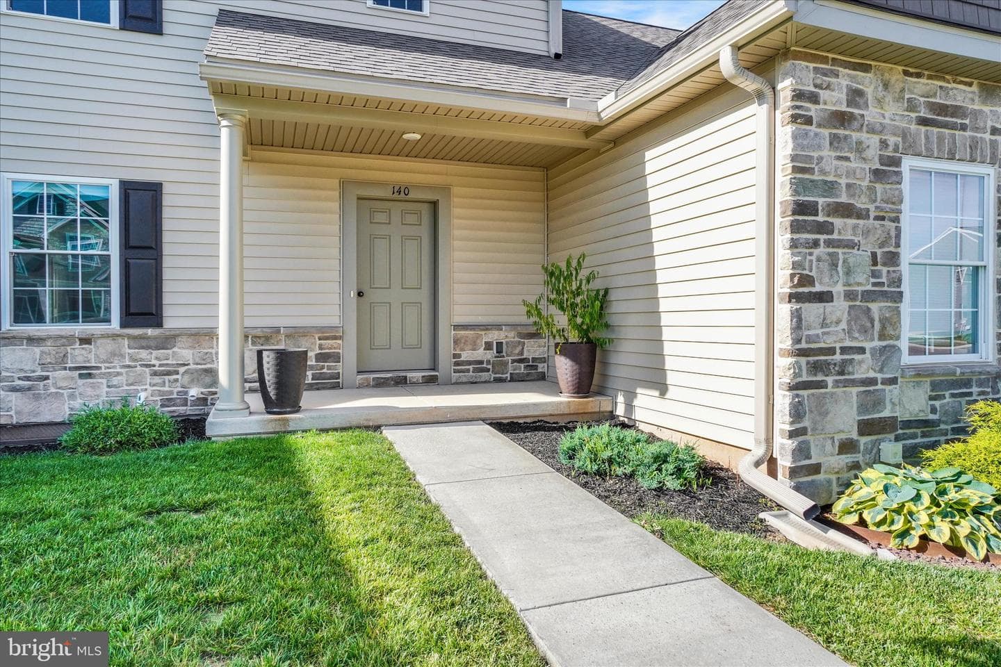 140 Ridgefield Drive photo 4