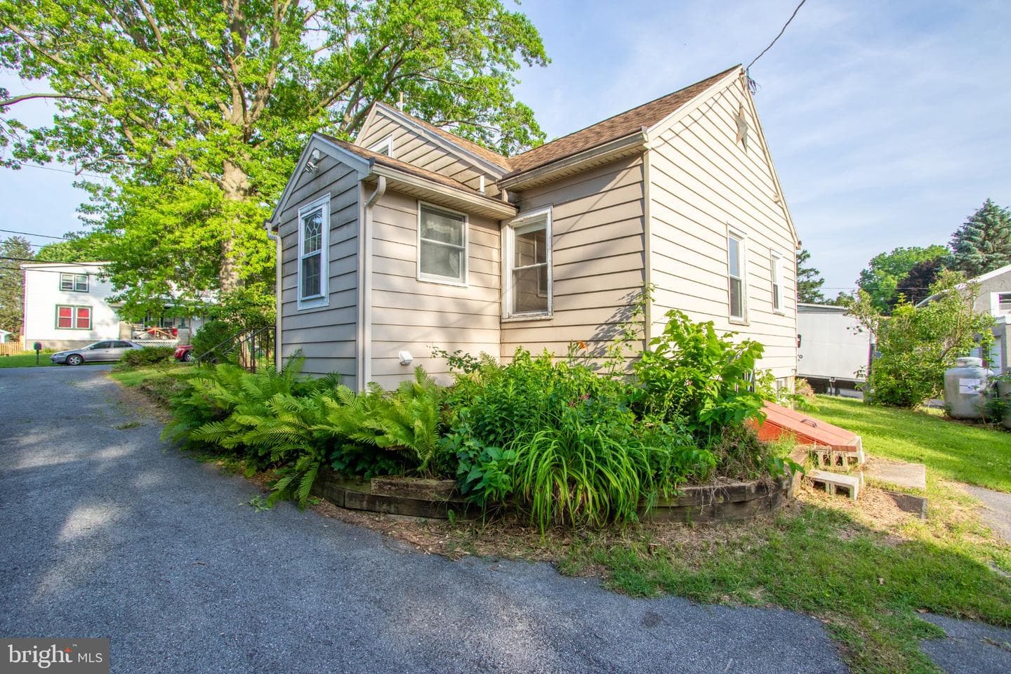 14 Crest Avenue photo 55