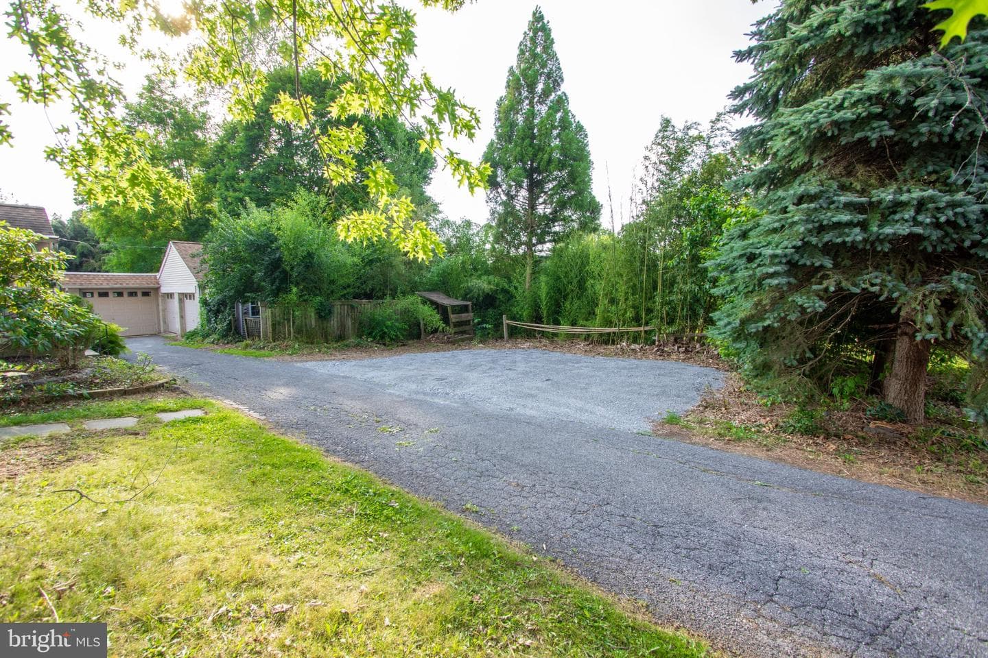 14 Crest Avenue photo 66