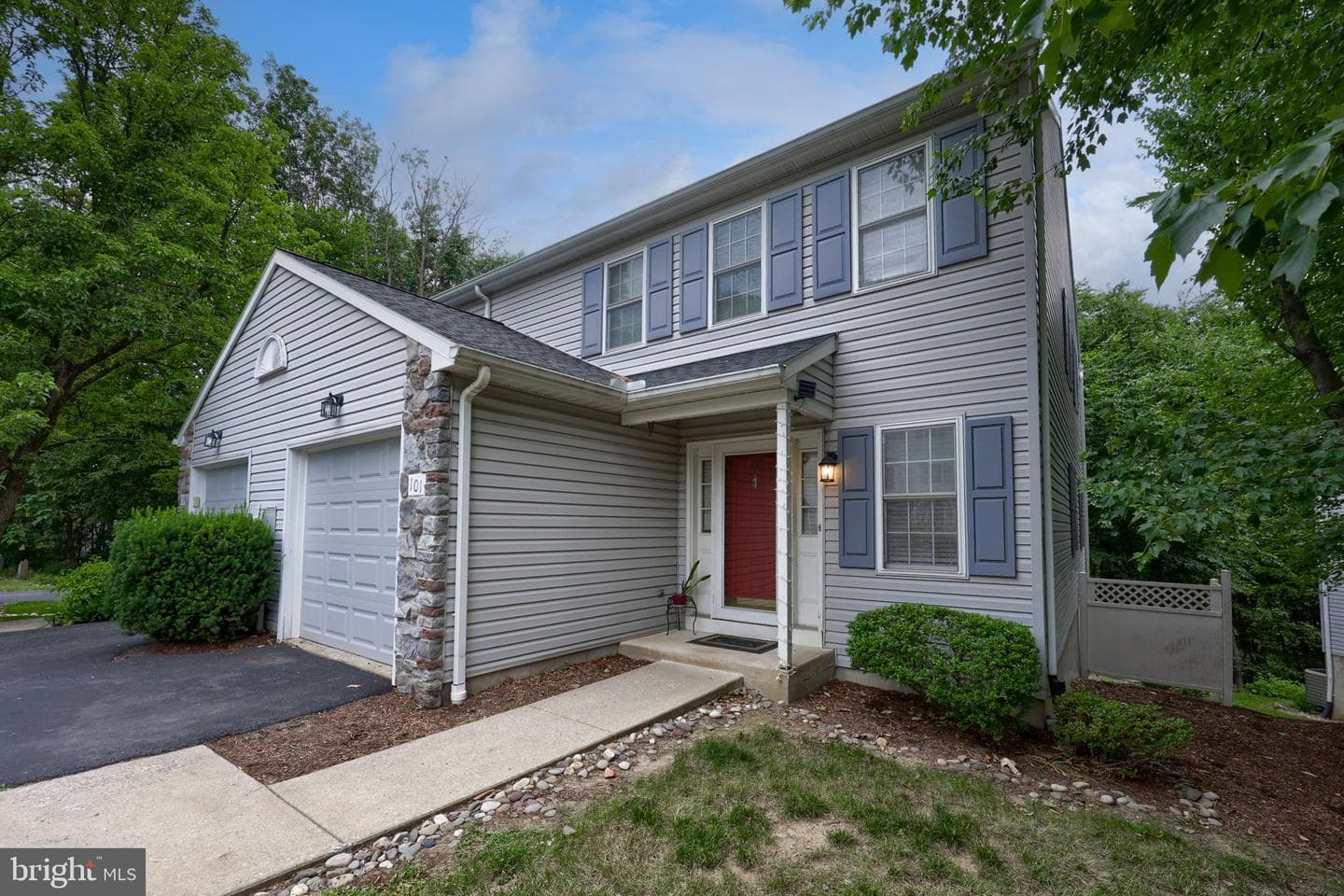 101 Topland Drive, Lancaster