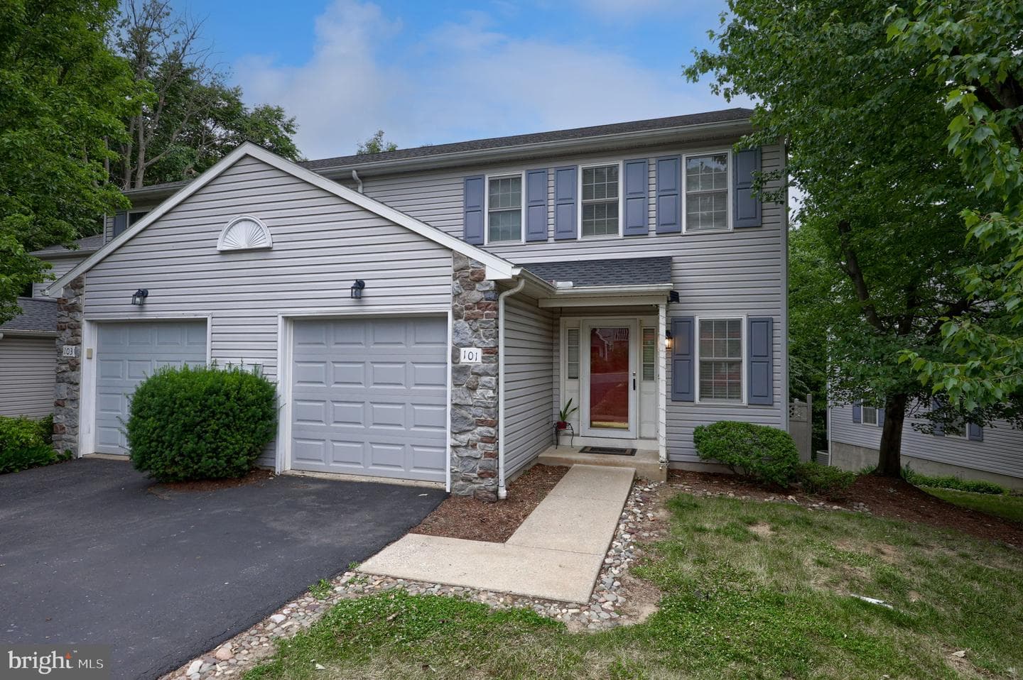 101 Topland Drive photo 3