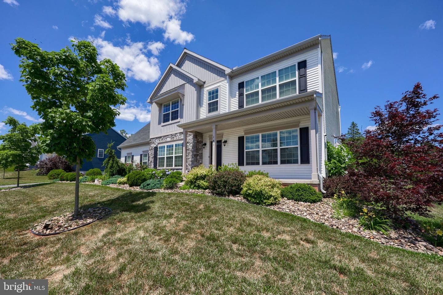 141 E Valley Road photo 3