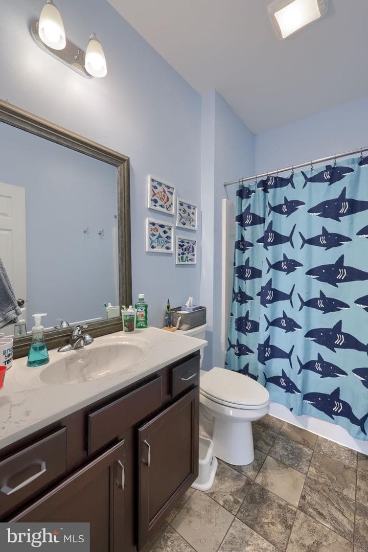 141 E Valley Road photo 49
