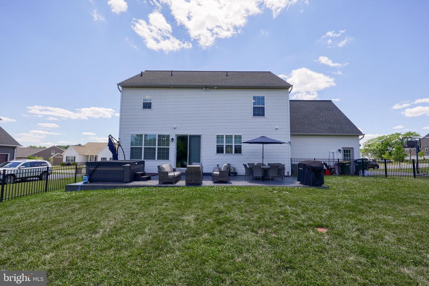 141 E Valley Road photo 51