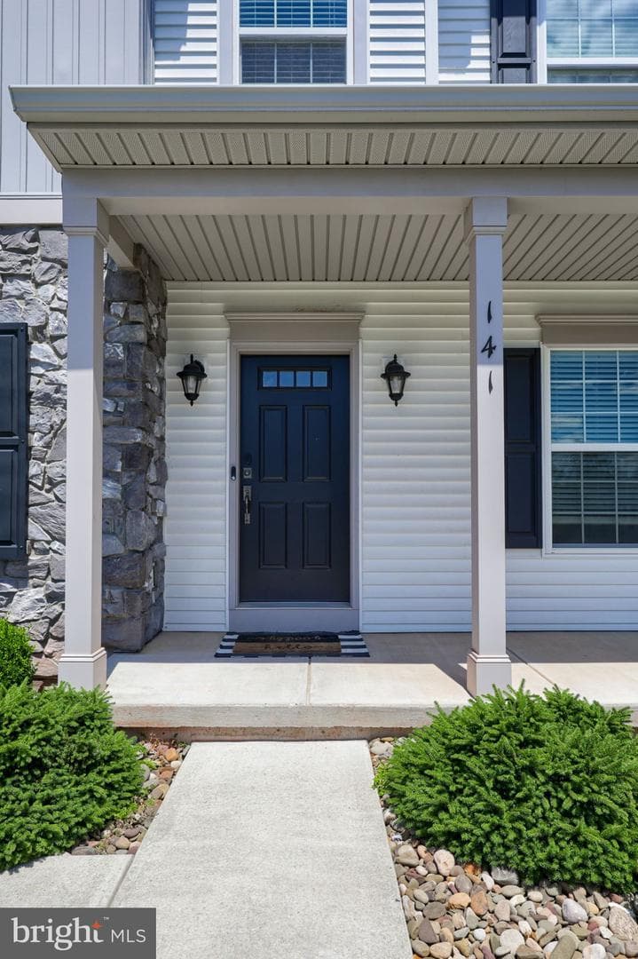 141 E Valley Road photo 6