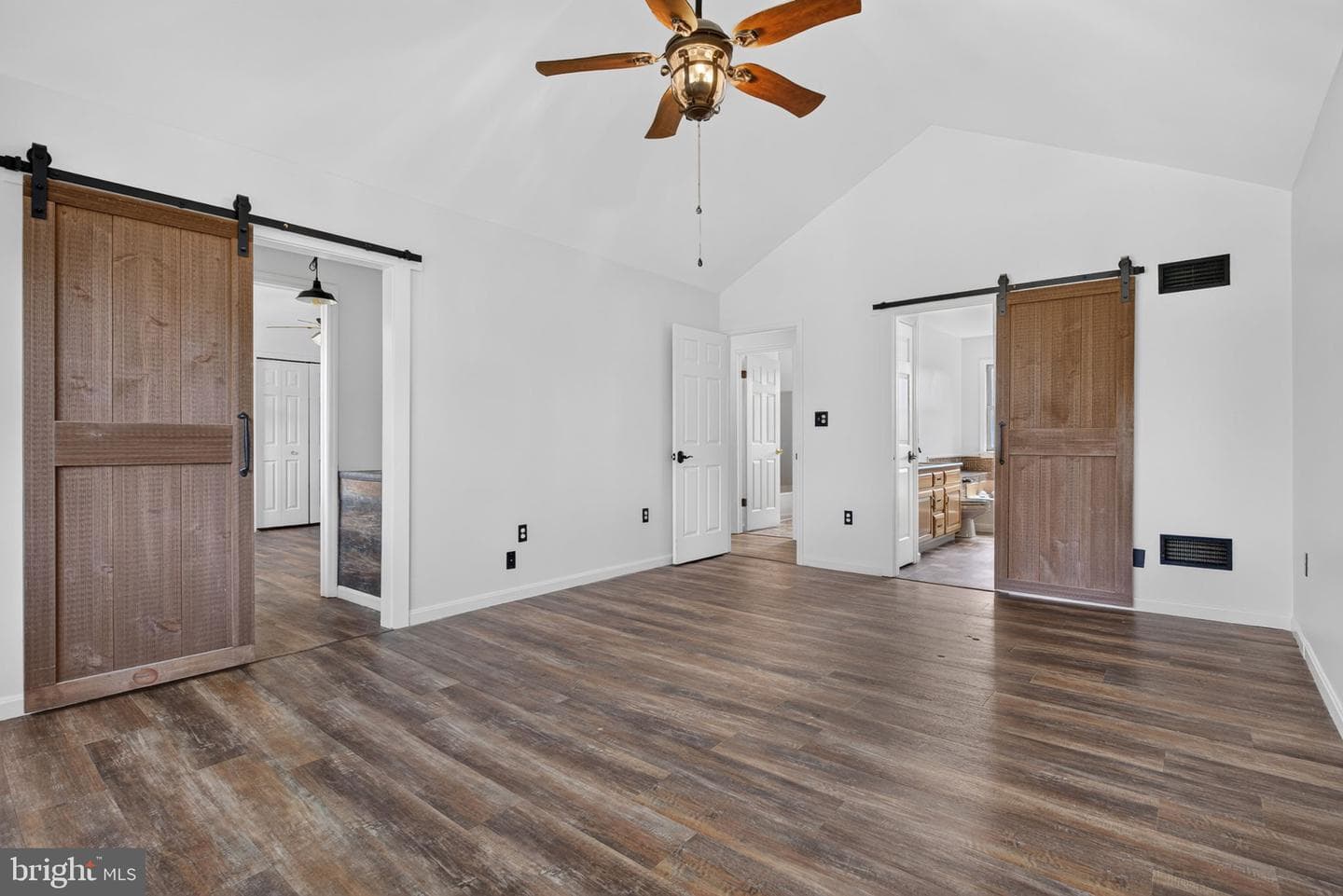 5 Village Dr photo 27