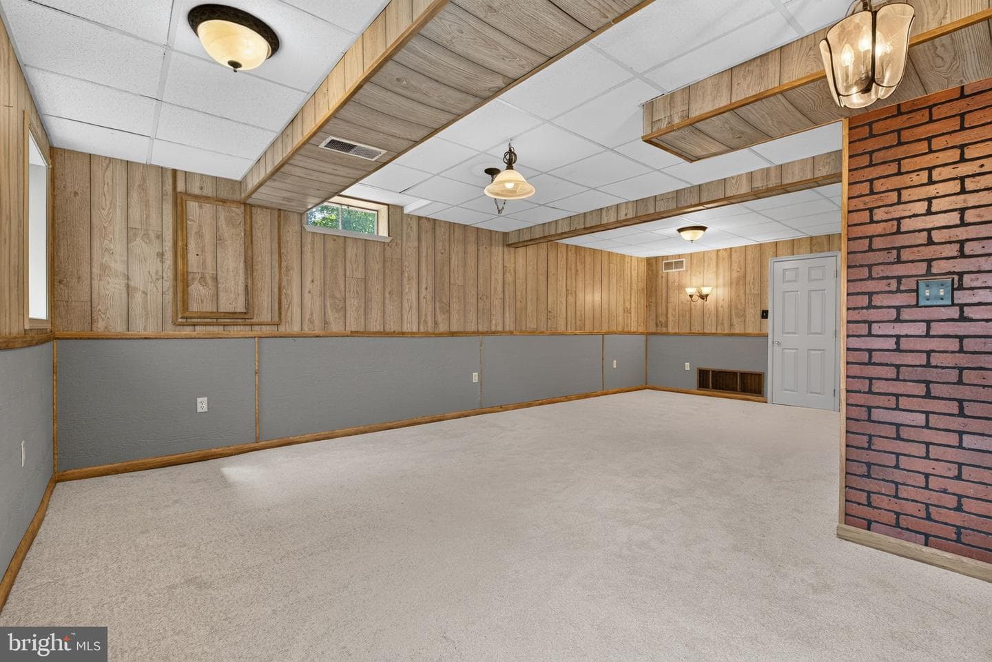 5 Village Dr photo 38