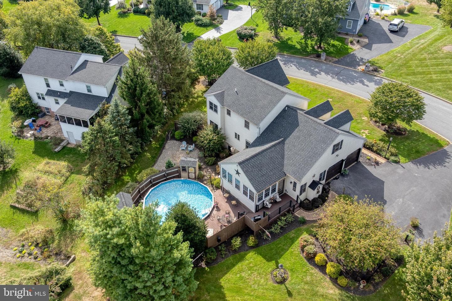 5 Village Dr photo 56