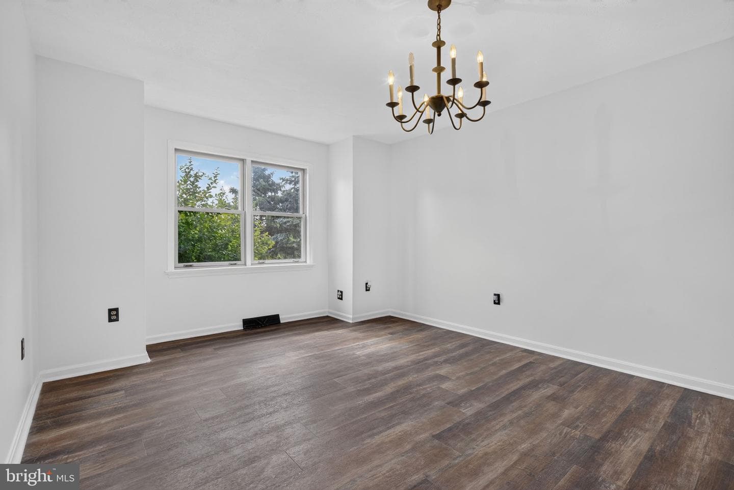 5 Village Dr photo 9